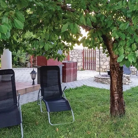 Apartmán Stunning In W/ Wifi And 2 Bedrooms Gyenesdiás