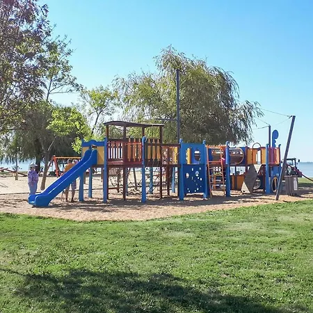 Stunning In W/ Wifi And 2 Bedrooms * Gyenesdiás